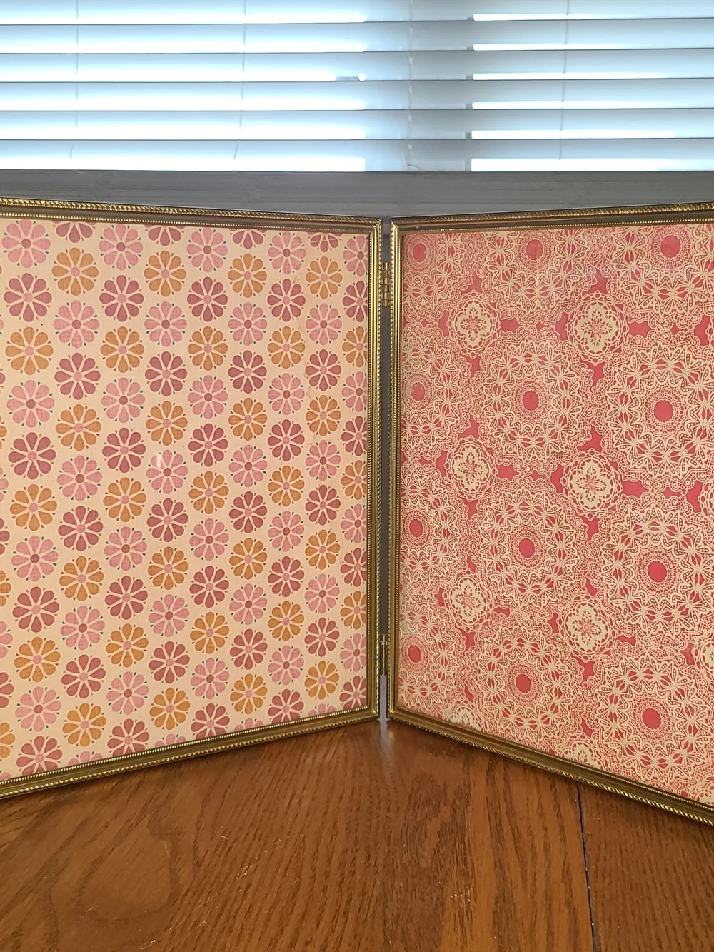 Metalcraft Vintage Hinged Picture Frame Duo